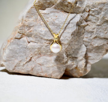 Willow Drop Pearl Necklace
